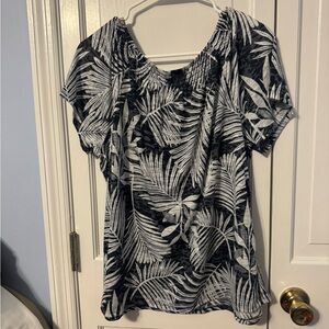 Dana Buchman gorgeous tropical leaf print with relaxed, flattering fit.
